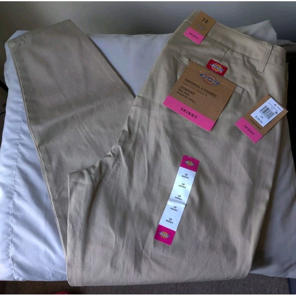 NWT Dickies Juniors Skinny Leg Original 4 Pocket Khaki Mid Rise Pants Size 18